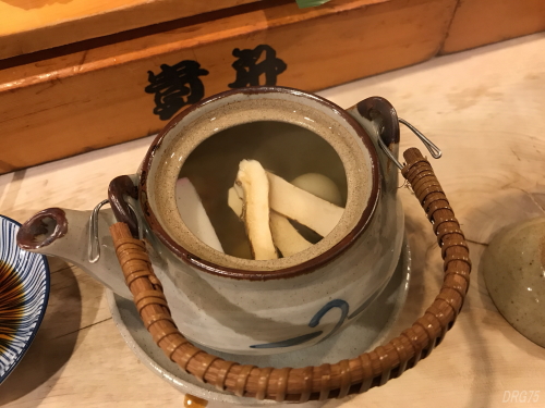 横浜の貴舟寿司の松茸土瓶蒸し