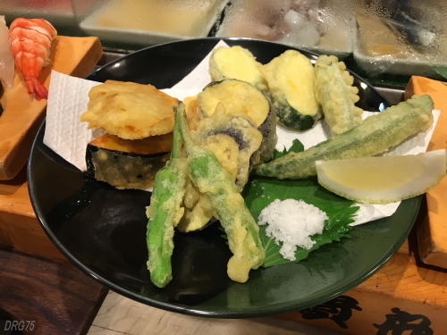 横浜の貴舟寿司の野菜天ぷら1