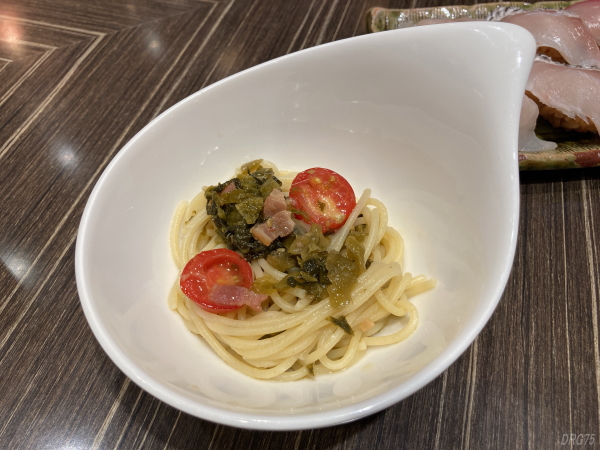 横浜ベイシェラトンのコンパスの高菜のペペロンチーノスパゲティ1