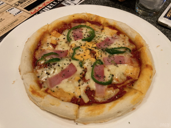 横須賀JackHonchShellのミックスピザ