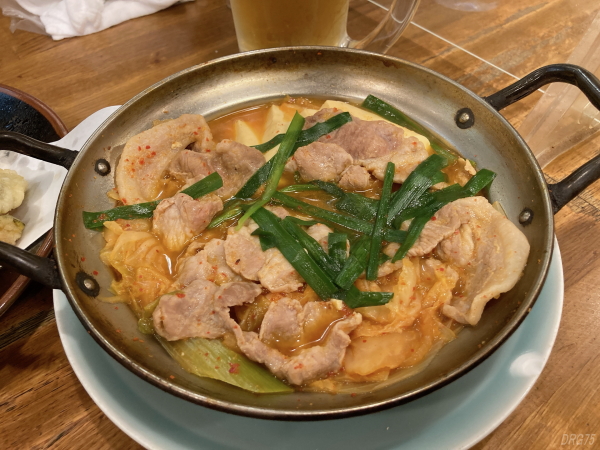 横須賀中央の中央酒場の豚キムチ鍋