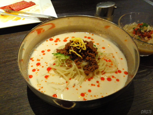 銀座コバウの担々冷麺