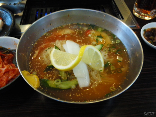 大阪鶴橋の焼肉の吉田の冷麺