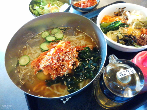 韓豚屋の辛冷麺