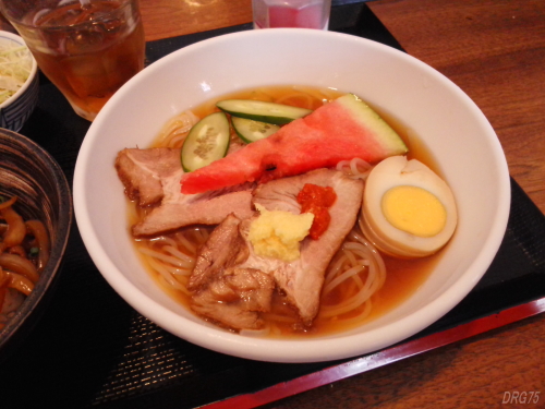 新横浜の桜山の冷麺